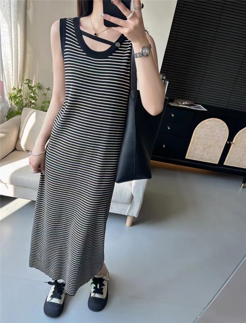 夏季新款V领潮牌港味复古修身显瘦女士条纹连衣裙,女装连衣裙,琳华羊绒