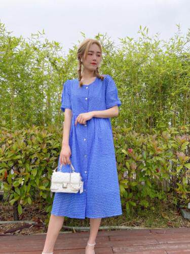夏季小格子连衣裙，女装连衣裙，依岸