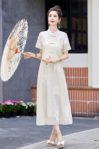 早秋季参加婚礼女装旗袍新中式礼服套装领证穿搭生日小礼裙白裙子图片