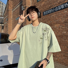 奶绿色