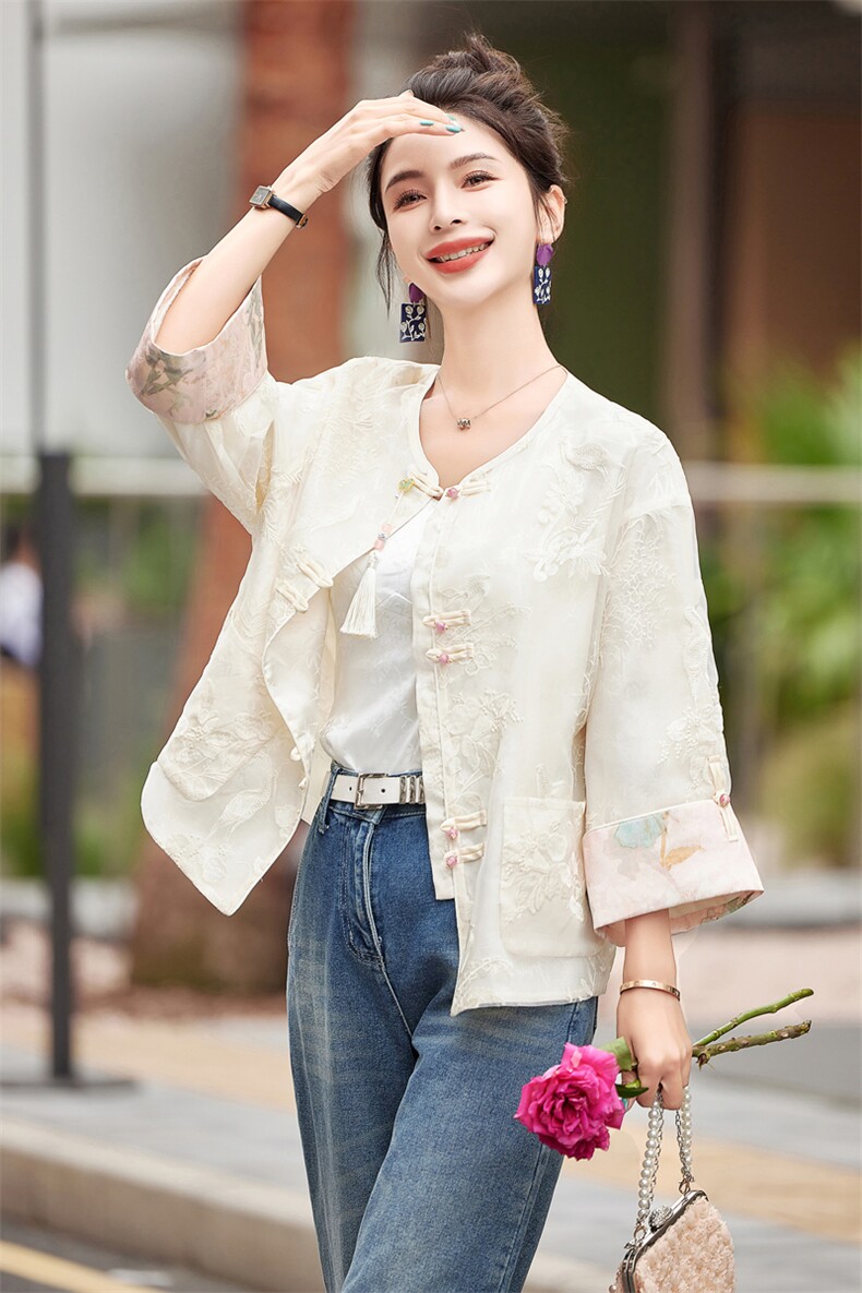新中式外套女2025新款秋季薄款时尚小个子短款刺绣轻薄防晒衣,女装短外套,难舍钰依