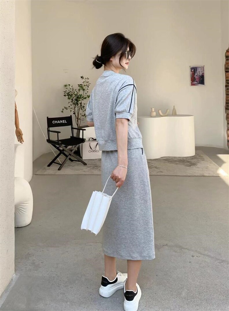 [现货]休闲套装裙，三色、三个尺码，女装运动套装，依柏璐(1F)