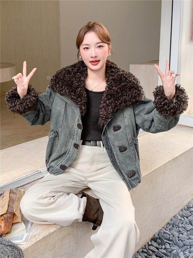 （新款现货）2025冬时尚羊羔毛大翻领牛仔夹棉外套（毛领可脱卸）,女装牛仔外套,印象茜