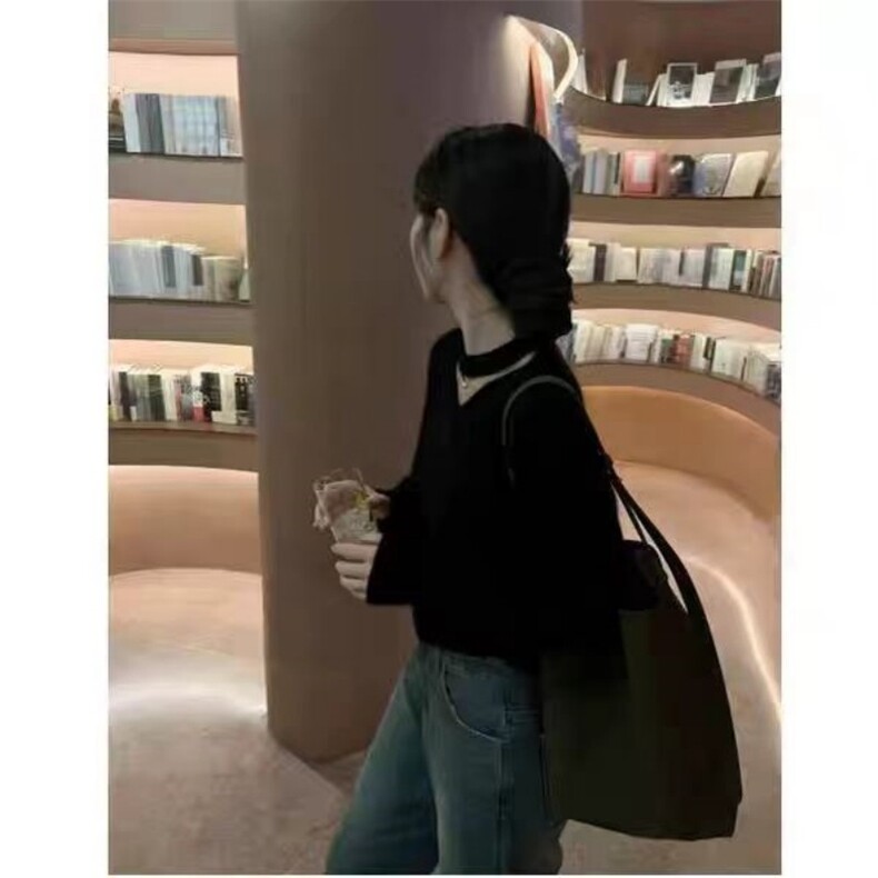 2025年秋季新款纯色挂脖v领针织套头上衣,针织衫/毛衣,旭驰羊绒