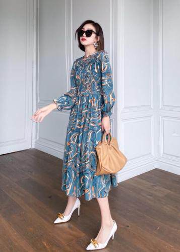 【现货】秋季新款时尚韩版花色连衣裙，女装连衣裙，陆氏青云