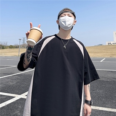 黑色