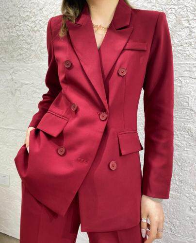 2??0??2??1??春款全面煥新??，女装，AMG