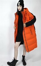 羽绒服热销中，女装羽绒服，拾年