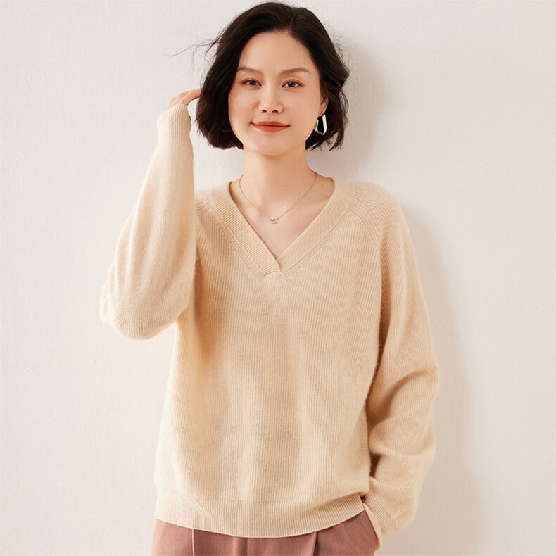 秋冬季新款舒适显瘦时尚百搭V领慵懒风元宝针35%羊绒衫,女装羊绒衫,伊绒腾羊绒
