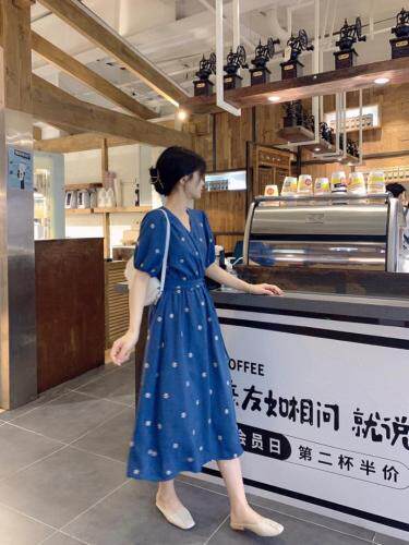 现货剌绣连衣裙，女装连衣裙，CL.chuling