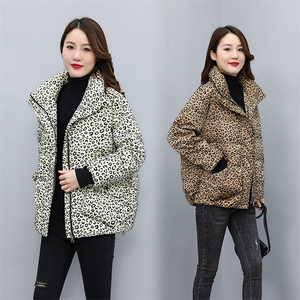 2021冬装新款羽绒服休闲短款面包服图片