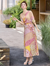 法式印花圆领一片式系带裙女2026夏优雅气质收腰度假连衣裙，女装连衣裙，美沁