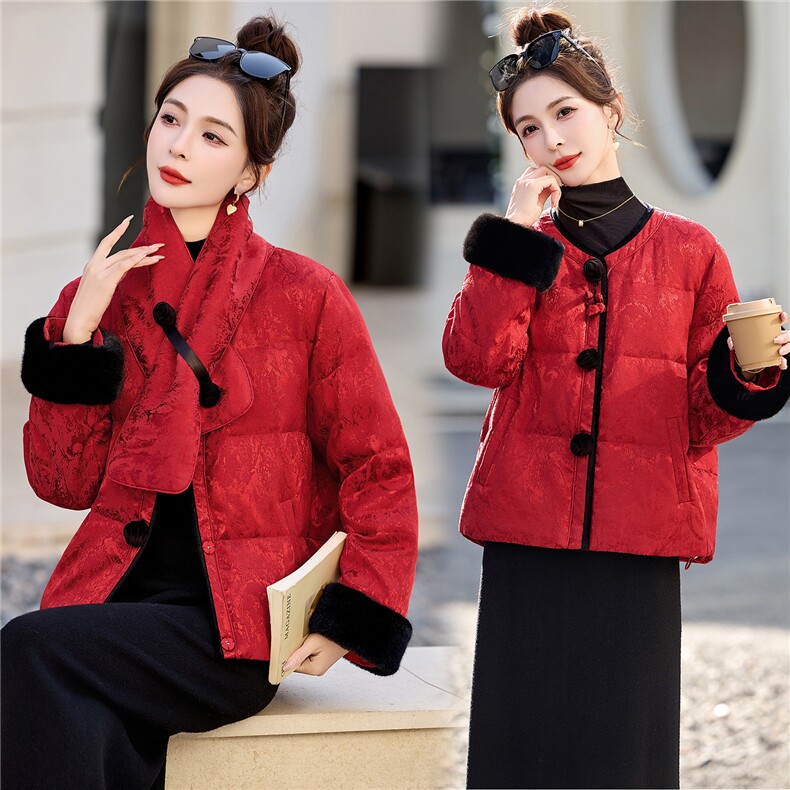 过年红色羽绒服女2025年冬季新款洋气时髦围脖加厚保暖白鸭绒外套,女装羽绒服,拾衣