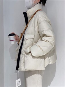 拼色羽绒服图片