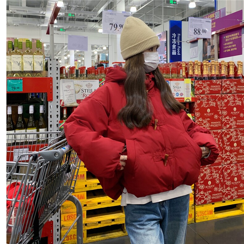 牛角扣红色连帽羽绒服女冬超火好看高级小众独特漂亮短款加厚外套,女装羽绒服,2D035