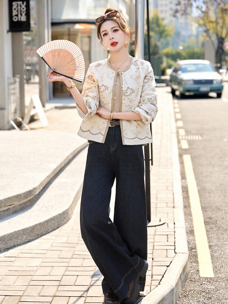 现货新中式提花短款外套女2026年春秋别致百搭显瘦小香风盘扣上衣,女装短外套,依如秀(原杭风阁)
