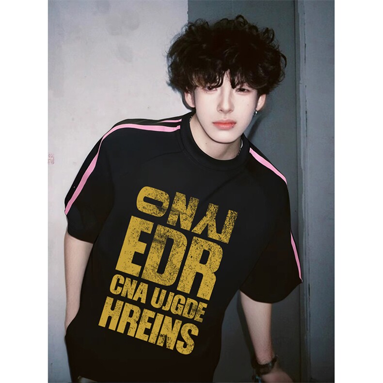 抖音得物品质二开240克宽松纯棉美式潮牌印花三条杠中性风短袖T恤，男装T恤，电商A486