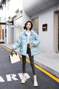 新款羽绒服图片