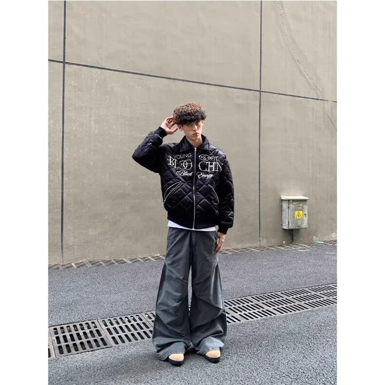 1506A/GLE-93330/P100嘻哈风刺绣珍珠黑色菱格棉服夹克图片