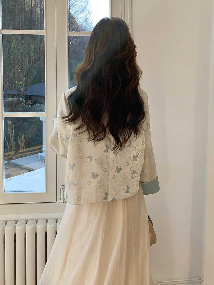 新中式蓝色蝴蝶提花开春外套女2025春季新款国风爆款改良唐装上衣,女装短外套,C位