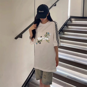 抖音得物高品质二开240克宽松纯棉美式潮牌三条杠织带短袖T恤图片