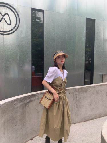 夏季新款韩版拼接连衣裙，女装连衣裙，红头发儿