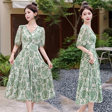 洋气减龄碎花显瘦连衣裙女2025夏季新款范遮超仙森系法式过膝长裙，女装连衣裙，难舍钰依
