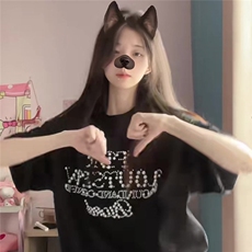 黑色
