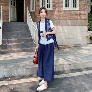 时尚复古刺绣绣花马甲套装女夏季2025年新款短袖T恤阔腿裤三件套图片