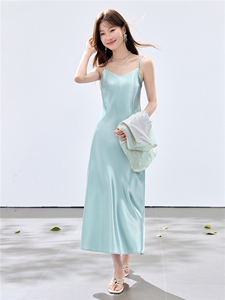 夏季新款现货！2026新中式拼接款重工刺绣马甲+珍珠吊带裙套装女图片