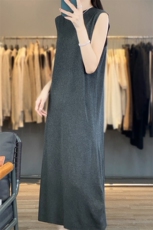 时尚优雅女士修身显瘦四平无袖连衣裙长裙简约大气百搭必备，女装连衣裙，东远绒业
