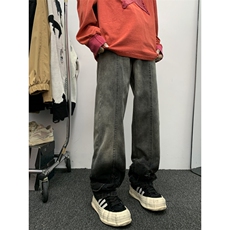 黑色