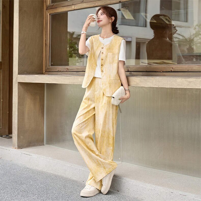 2025年夏季新款女装时尚气质条纹马甲阔腿裤三件套,女装套装/套裙,浙宝二楼003号