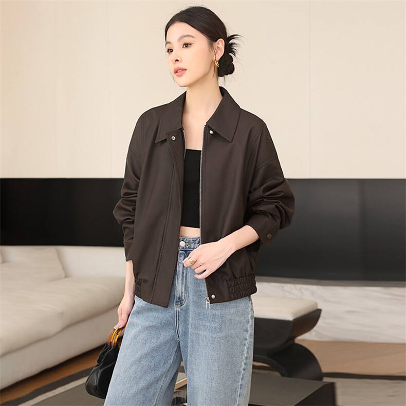 皮衣外套女短款2025春秋新款宽松大码中年妈妈小个子洋气夹克上衣，女装皮衣，七禧