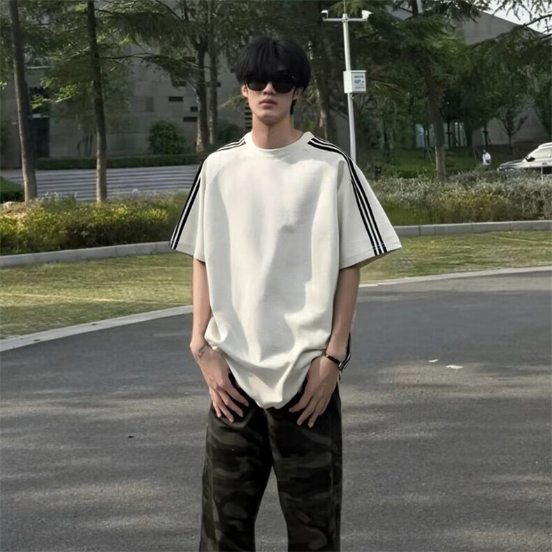 抖音得物品质二开240克宽松纯棉美式潮牌印花三条杠中性风短袖T恤，男装T恤，电商A486-1