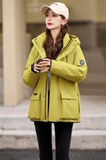 连帽休闲工装风羽绒服女2024冬新款收腰显瘦白鸭绒保暖冲锋衣外套，女装羽绒服，关键词