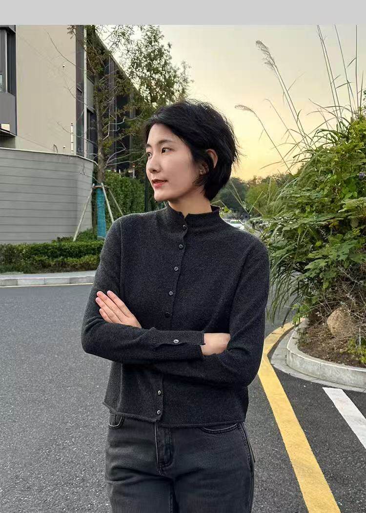 2025年秋季新款百搭女士长袖系扣半高领针织开衫,针织衫/毛衣,忠诺羊绒