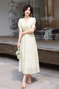 高级感连衣裙2024女装夏新款高端气质洋气女神范高腰显瘦裙子图片