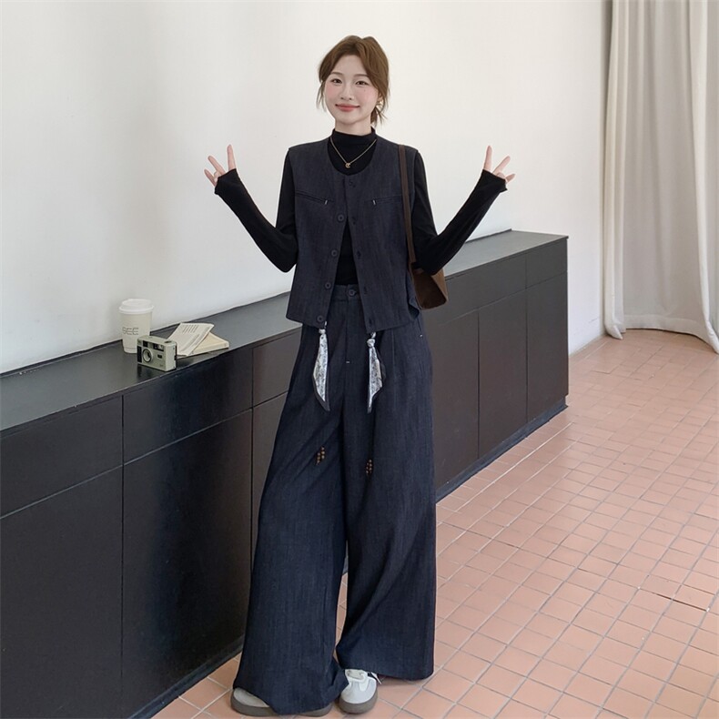 率性挺括淡人牛仔套装女2025秋季复古减龄显瘦T恤马甲拼接三件套,女装套装/套裙,2C095