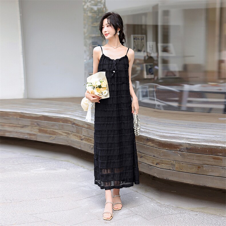 白色吊带裙女2024夏季新款减龄洋气时尚连衣裙,女装连衣裙,流量+