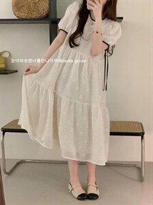 蕾丝花连衣裙图片