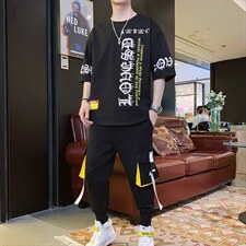 黑色
