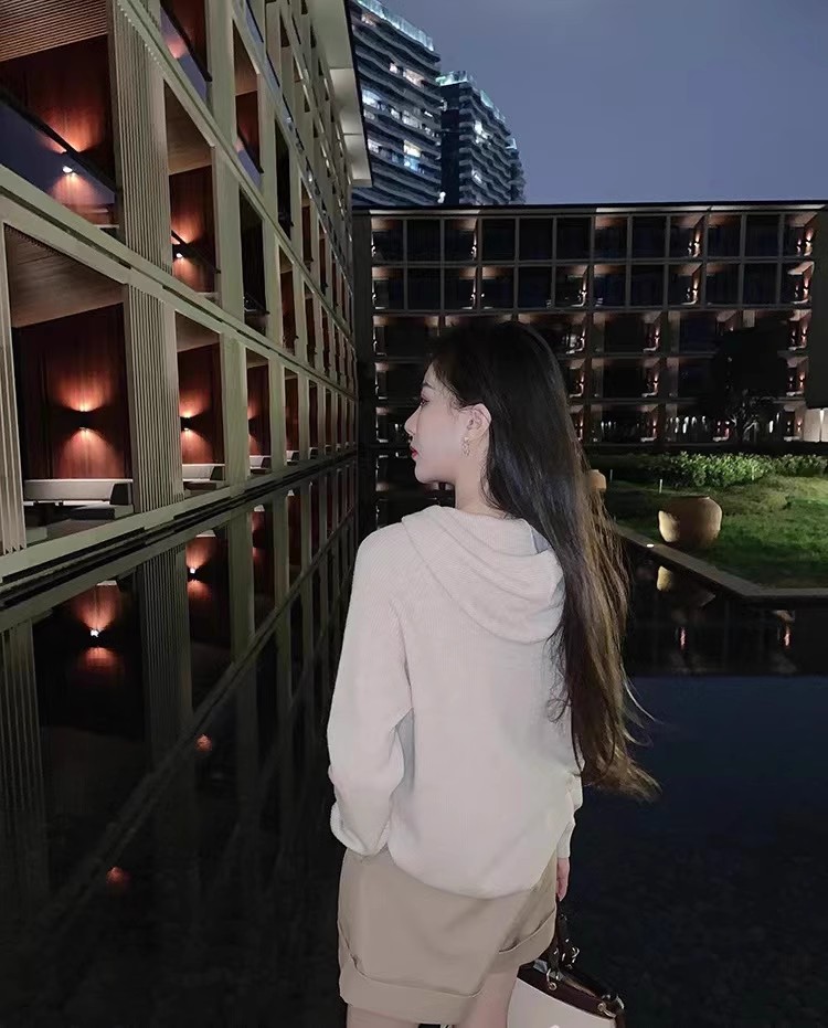 时尚百搭秋季连帽刺绣双C元宝针帽衫显瘦保暖女士针织衫/毛衣,针织衫/毛衣,百纯羊绒
