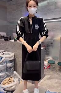 新款简约气质百搭长袖连衣裙图片