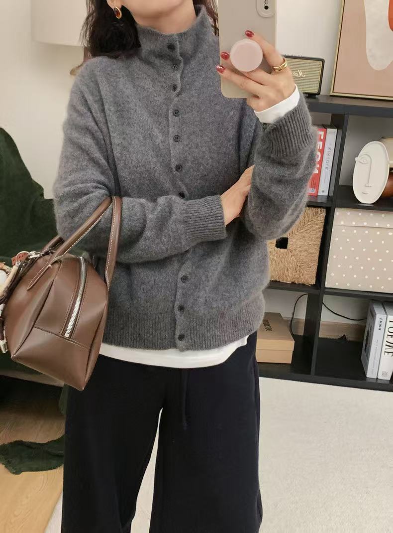 2025年女士通勤百搭简约春季新款圆领打底衫图片