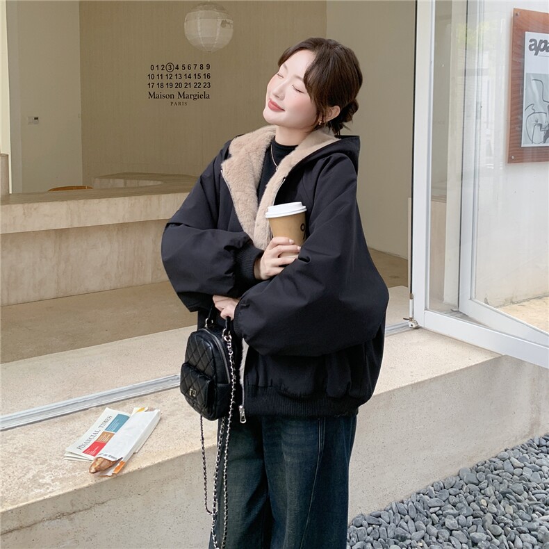 韩系工装风连帽派克服羊羔毛绒外套女冬2025新款保暖加厚加绒外套，女装短外套，艾米莉亚