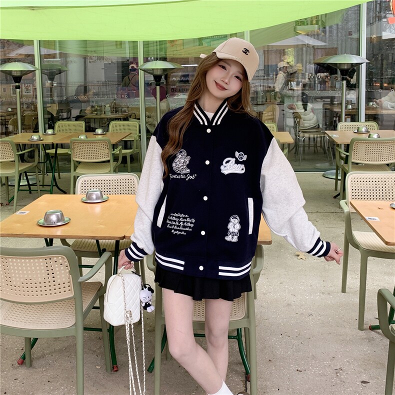 现货棒球服外套女2026春秋新款小个子超火休闲洋气减龄短款，女装卫衣/绒衫，网红馆