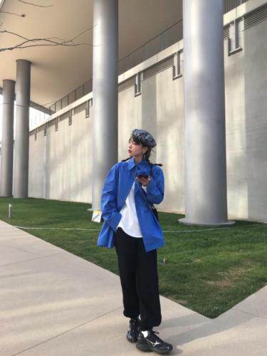 多层口袋男友风衬衣，女装，Queena PHoebe