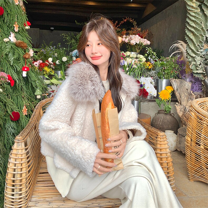 大毛领短款羊羔仿皮草外套毛绒保暖翻领冬季女,女装短外套,纯色衣恋