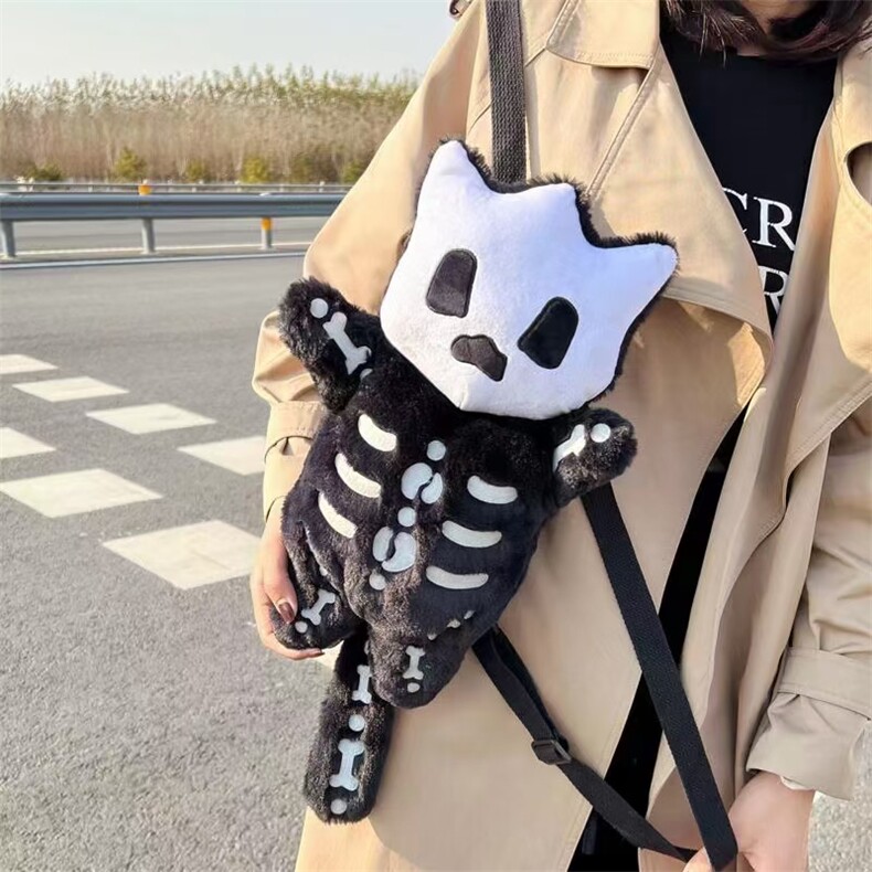 黑色小鬼骷髅包，琪琪毛绒玩具